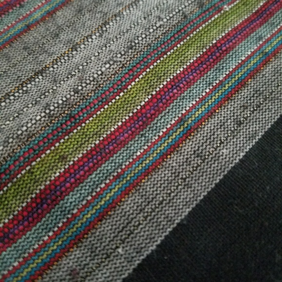 Gorgeous Light Scarf - Picture 3 of 3